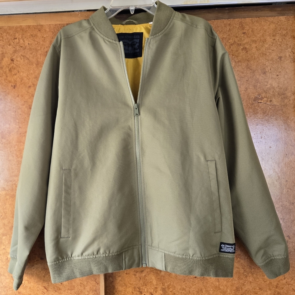 Levi's Bomber Jacket - Picture 2 of 6